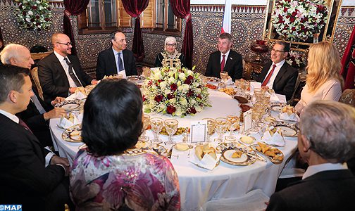 صاحب الجلالة يقيم مأدبة عشاء على شرف الوزير الأول التشيكي